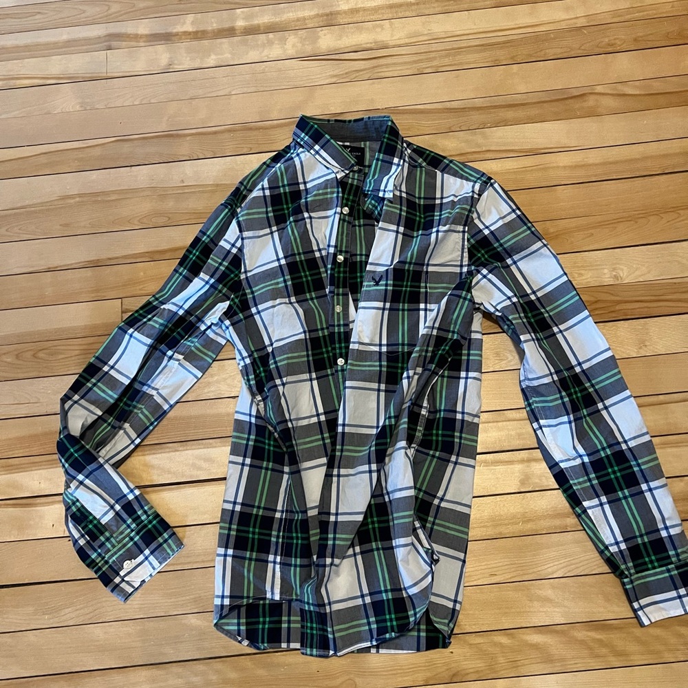 American Eagle Casual Button Down Shirt